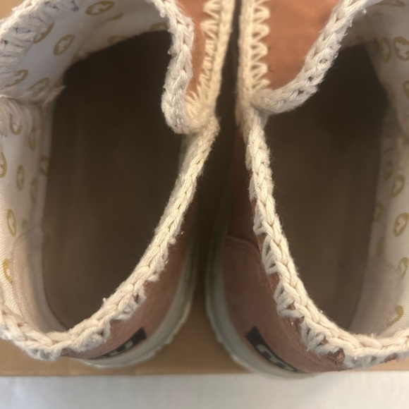 Mou Tan and Cream Ankle Boots - Picture 9 of 10